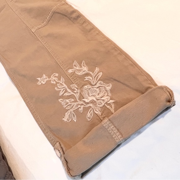 WHBM Prep-A-Pedi Pants - Size 10 - Picture 10 of 13